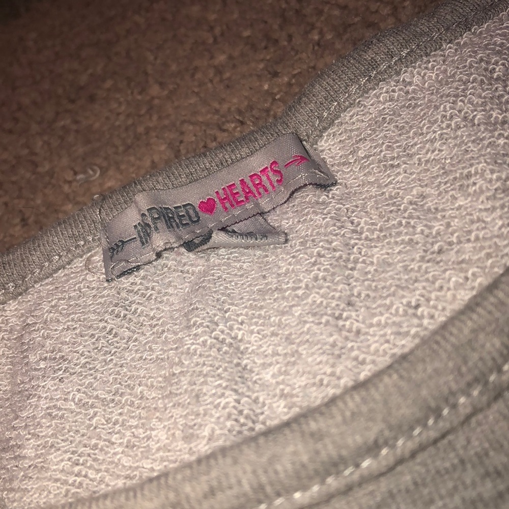 Grey shirt - Picture 3 of 3